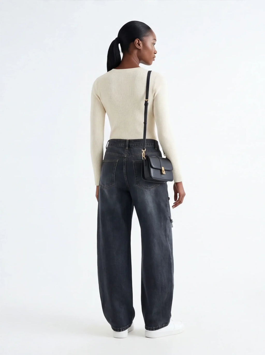 Relaxed Jeans – from Breathable Fabric with Refined Details