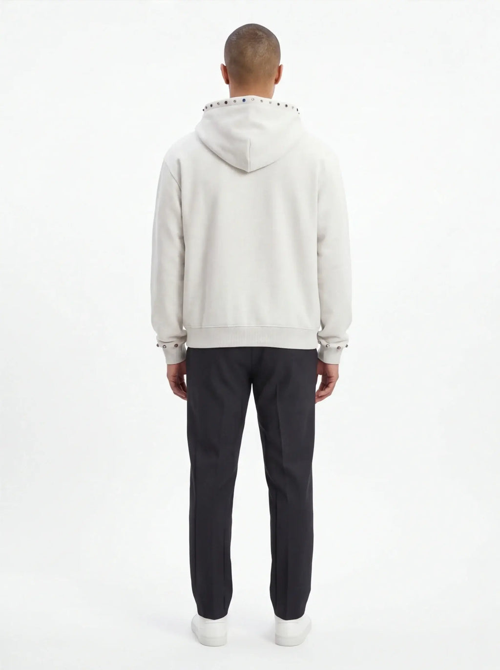 Comfortable Crewneck – with Fine Texture with Refined Details